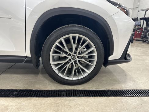 Certified 2025 Lexus NX 300h AWD w/ Luxury Package image 13