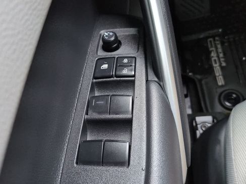Certified 2026 Toyota Corolla Cross LE FWD image 21