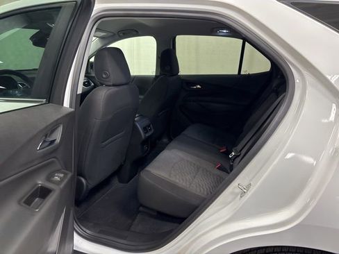 Used 2021 Chevrolet Equinox LT image 17