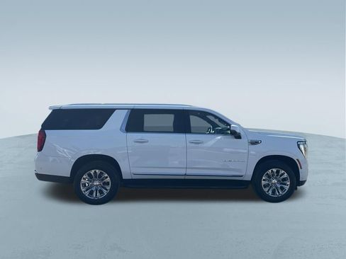 Used 2025 GMC Yukon XL Denali image 9