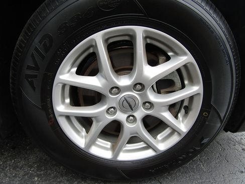 Used 2022 Chrysler Voyager LX FWD image 33