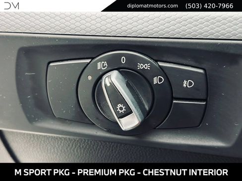 Used 2011 BMW 335i xDrive Sedan AWD/4WD image 29