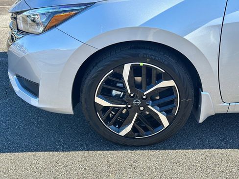 New 2025 Nissan Versa SR w/ Trunk Package image 11