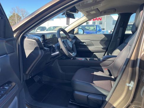 New 2025 Nissan Kicks SR w/ Illumination Package image 22