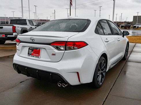 New 2026 Toyota Corolla SE image 8