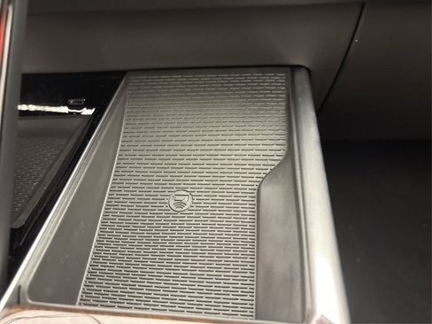 New 2025 Cadillac Escalade ESV Sport Platinum image 34