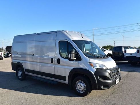 New 2026 RAM ProMaster 2500 w/ Convenience Group image 10