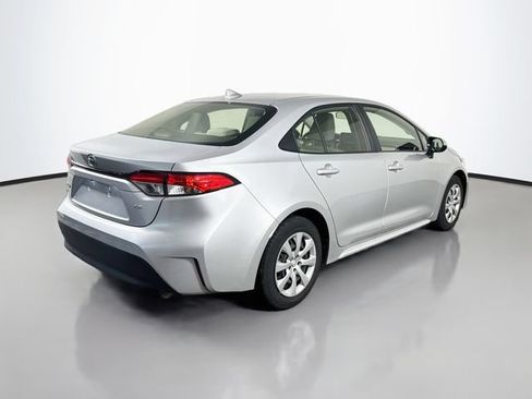 Used 2023 Toyota Corolla LE w/ Carpet Mat Package (TMS) FWD image 6