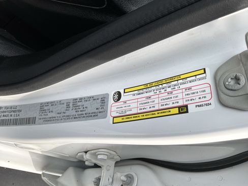 Used 2023 RAM 1500 Big Horn AWD/4WD image 34