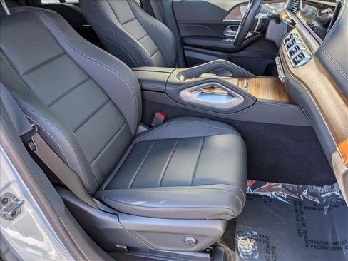 Certified 2025 Mercedes-Benz GLS 450 4MATIC image 23