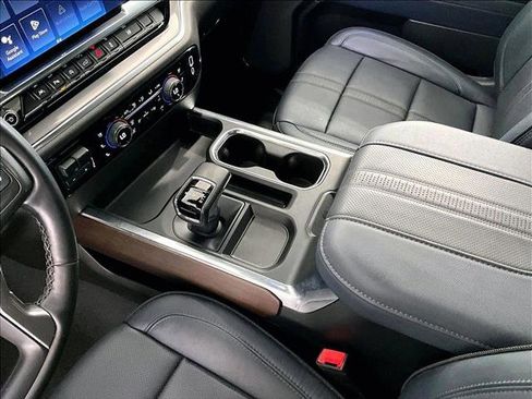 Used 2024 Chevrolet Silverado 1500 High Country RWD image 15