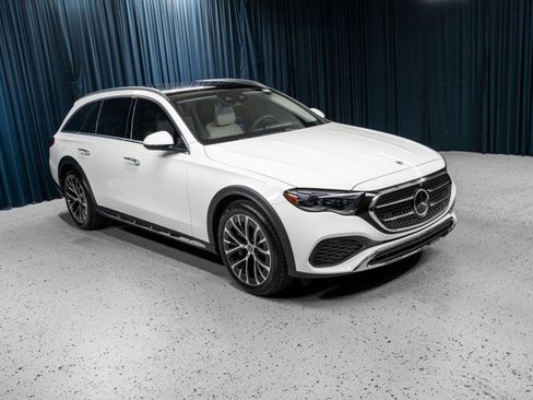 New 2025 Mercedes-Benz E 450 4MATIC All-Terrain Wagon image 3