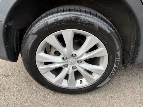Used 2014 Toyota RAV4 Limited image 37