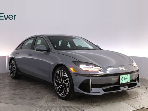 Used 2024 Hyundai Ioniq 6 Limited RWD image 13