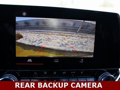 Used 2024 GMC Canyon Elevation w/ Convenience Package image 16