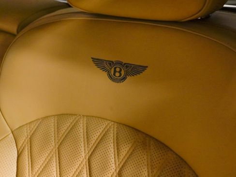 Used 2017 Bentley Mulsanne RWD image 19