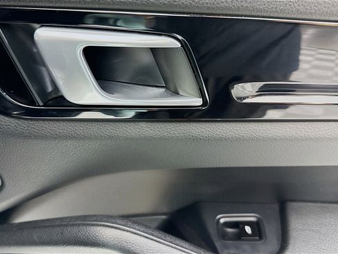 Used 2020 Porsche Cayenne image 29