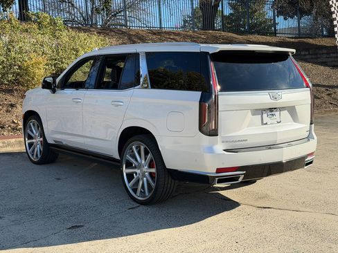 Used 2021 Cadillac Escalade Premium Luxury Platinum image 5