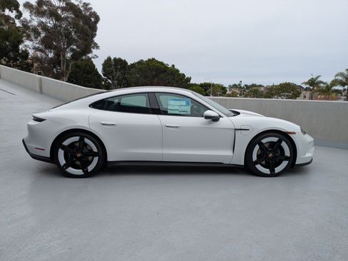 Certified 2025 Porsche Taycan AWD/4WD image 8