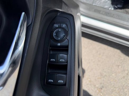 Used 2022 Chevrolet Equinox LT w/ Driver Convenience Package FWD image 14