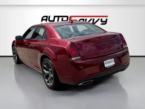 Used 2023 Chrysler 300 S RWD image 5