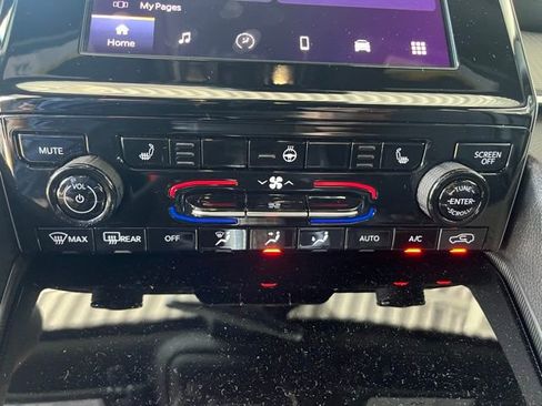 New 2025 Jeep Grand Cherokee L Laredo w/ Luxury Tech Group I image 24