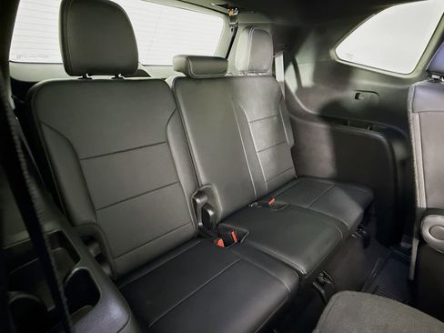 Used 2025 Buick Enclave Preferred image 28