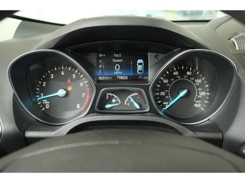 Used 2018 Ford Escape SE w/ SE Sync 3 Package AWD/4WD image 16