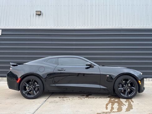 Used 2018 Chevrolet Camaro SS image 18