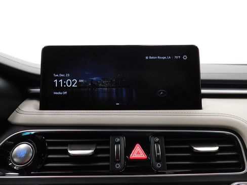 Used 2023 Genesis G70 2.0T w/ Sport Prestige Package image 25