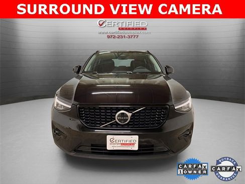 Used 2025 Volvo XC40 B5 Plus image 2