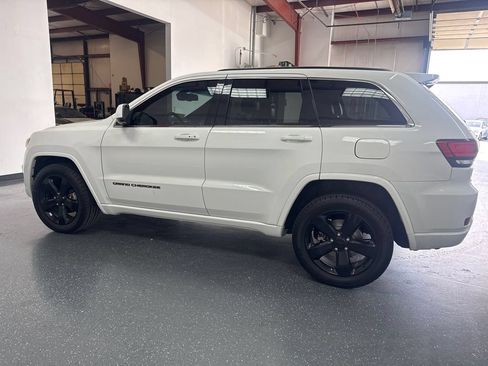 Used 2015 Jeep Grand Cherokee Altitude AWD/4WD image 6