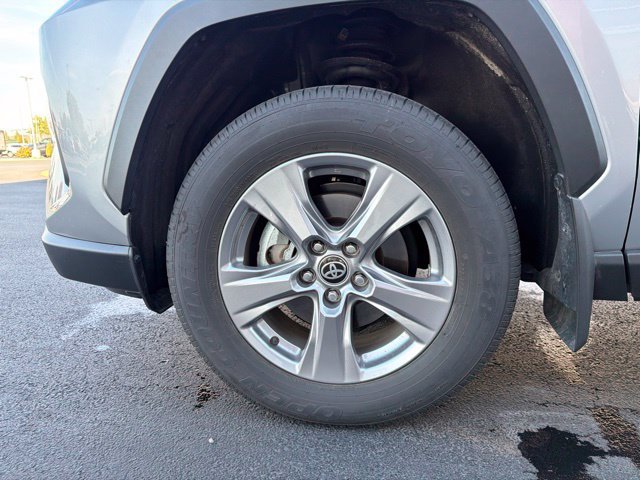 Used 2025 Toyota RAV4 XLE w/ Convenience Package AWD/4WD image 11