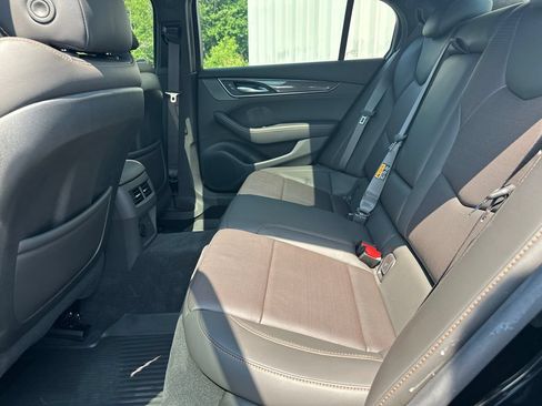 Certified 2025 Cadillac CT5 V w/ Technology Package RWD image 20