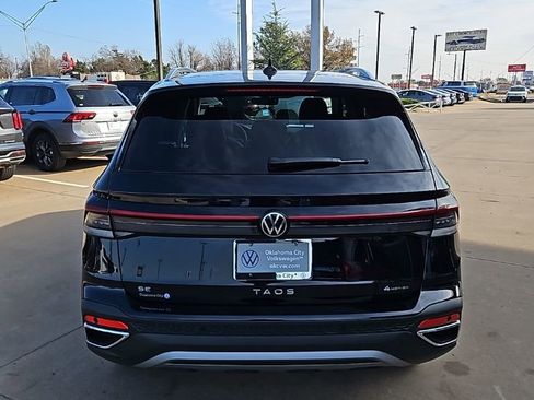 New 2026 Volkswagen Taos SE AWD/4WD image 6