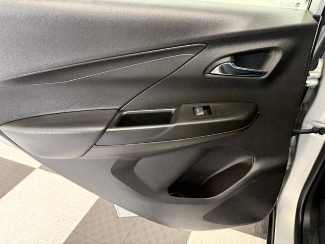 Used 2022 Chevrolet Bolt LT w/ Infotainment Package FWD image 16