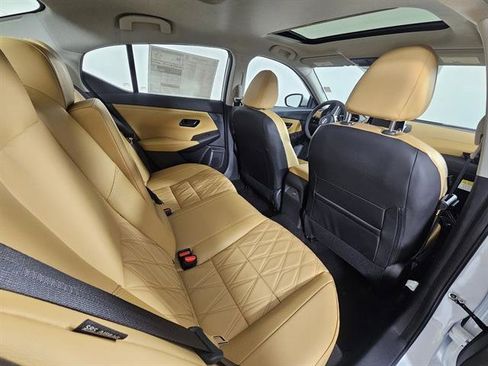 New 2025 Nissan Sentra SV w/ SV Premium Package image 18