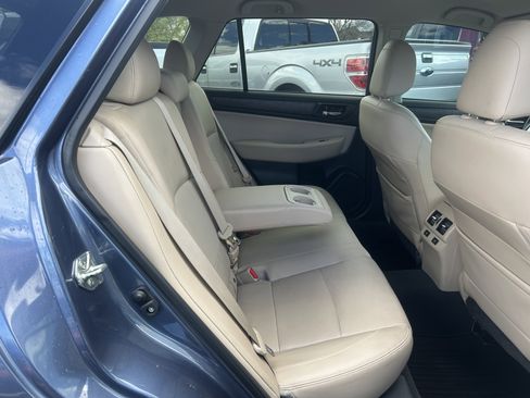 Used 2016 Subaru Outback 2.5i Limited w/ Popular Package #4 image 11