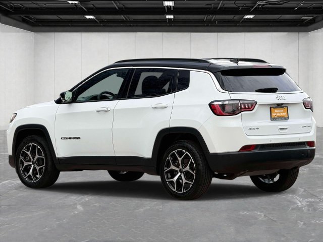 Certified 2025 Jeep Compass Limited AWD/4WD image 3