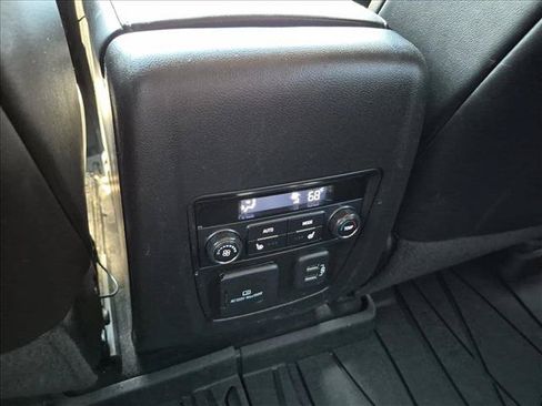 Used 2021 Buick Enclave Avenir w/ Avenir Technology Package AWD/4WD image 18