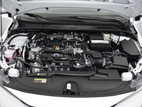 Used 2025 Toyota Corolla LE image 14