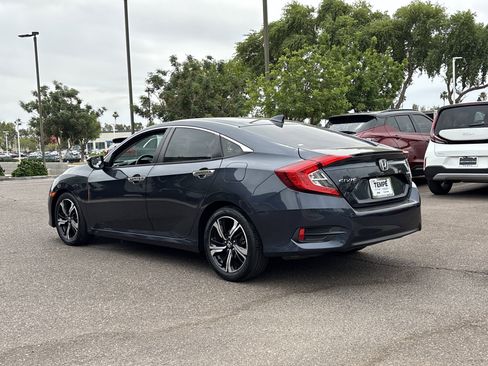 Used 2016 Honda Civic Touring image 4