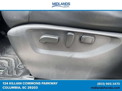 Used 2024 Nissan Armada SL w/ Captain's Chairs Package RWD image 16