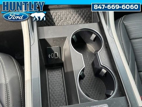 Used 2024 Lincoln Nautilus Reserve AWD/4WD image 21