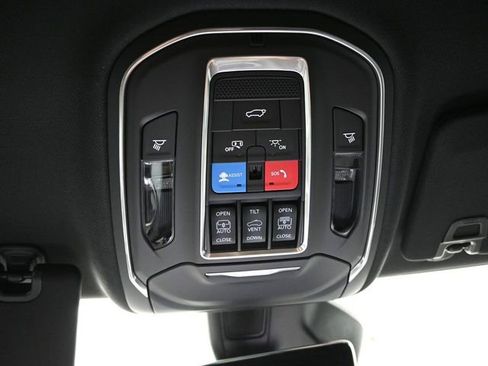 New 2026 Jeep Grand Cherokee Limited AWD/4WD image 37