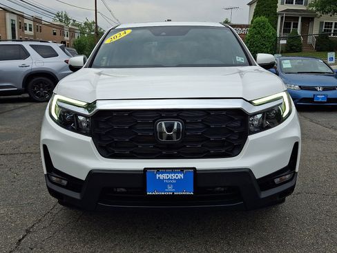 Used 2024 Honda Passport EX-L image 2