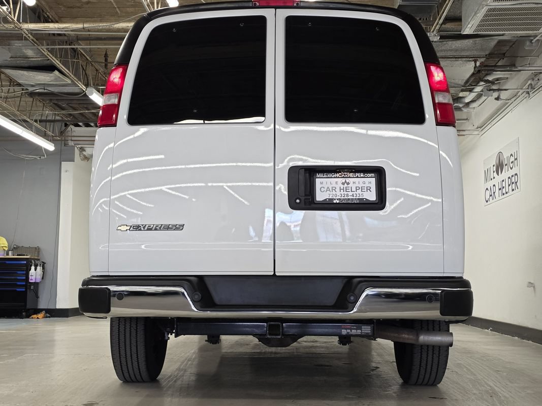 Used 2024 Chevrolet Express 3500 LT w/ LT Preferred Equipment Group RWD image 10