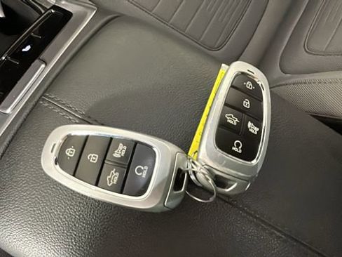 Used 2023 Hyundai Santa Cruz SEL Premium AWD/4WD image 21