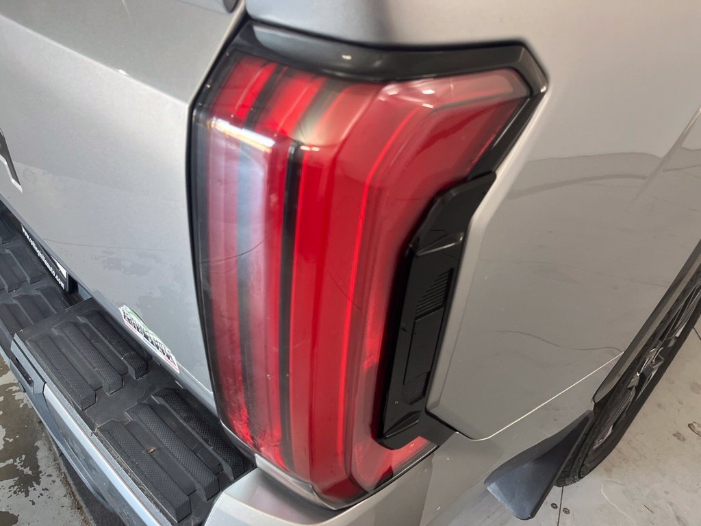 Used 2023 Toyota Tundra Limited AWD/4WD image 46