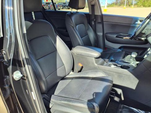 Used 2019 Kia Sportage EX AWD/4WD image 9